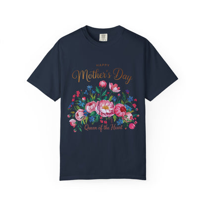 Happy Mother's Day Queen of the Heart T-Shirt, featuring a classic crew neckline and durable double-needle stitching, embodies comfort and style, ideal for celebrating special mother figures.